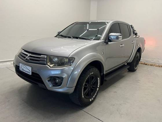 MITSUBISHI L200 TRITON 3.2 HPE 4X4 CD 16V TURBO INTERCOOLER DIESEL 4P AUTOMÁTICO MITSUBISHI L200 TRITON 3.2 HPE 4X4 CD 16V TURBO INTERCOOLER DIESEL 4P AUTOMÁTICO